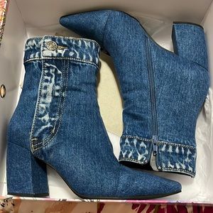 Jeffrey Campbell Denim bootie!!